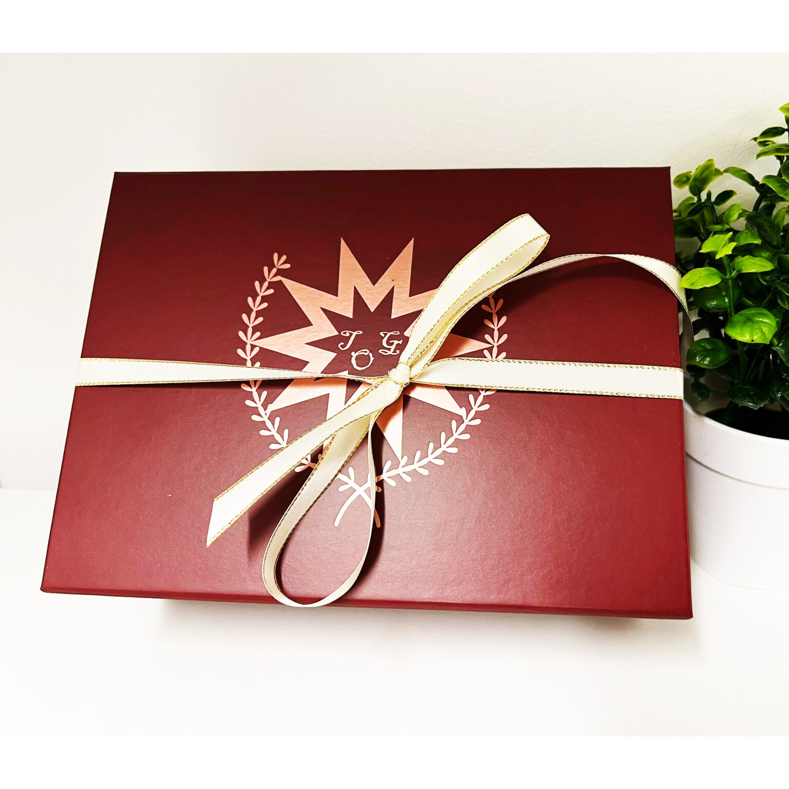 GIFT BOXES Personalised Foldable Orange Gift box with Lid